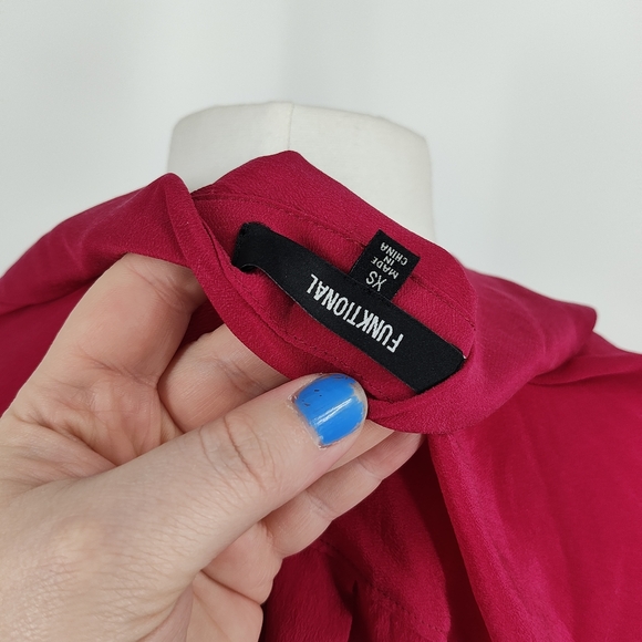 Funktional | silk crossover blouse - Picture 6 of 7